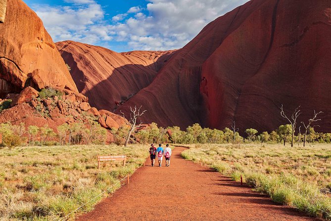 Uluru (Ayers Rock) Base and Sunset Half-Day Trip With Opt Outback BBQ Dinner - Challenges and Considerations