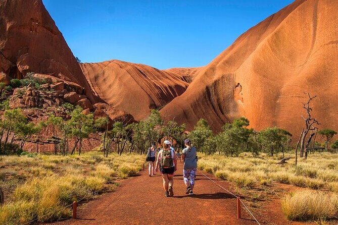 Uluru Overnight Escape from Ayers Rock - Good To Know