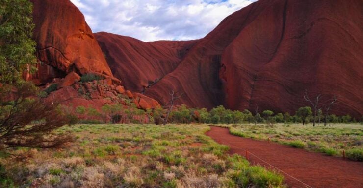 Uluru: Sacred Sites Tour Sparkling at Sunset & BBQ Dinner - Tour Overview