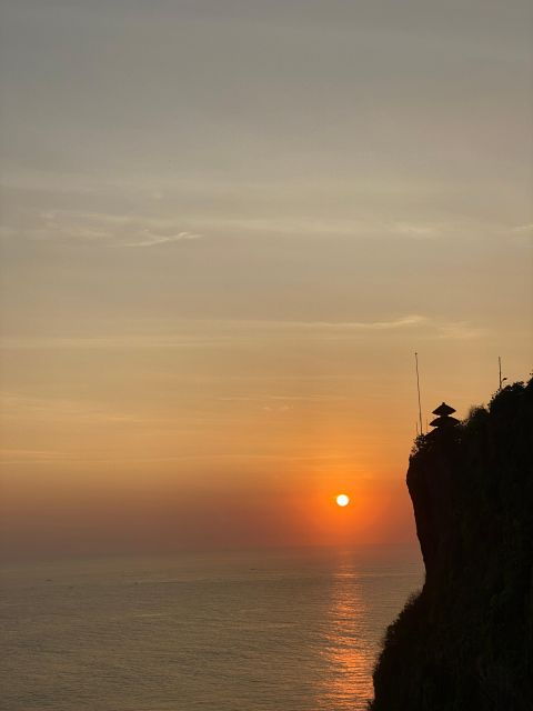 Uluwatu :Amazing Sunset at Uluwatu and Kecak Fire Dance. - Sunset Spectacle at Uluwatu