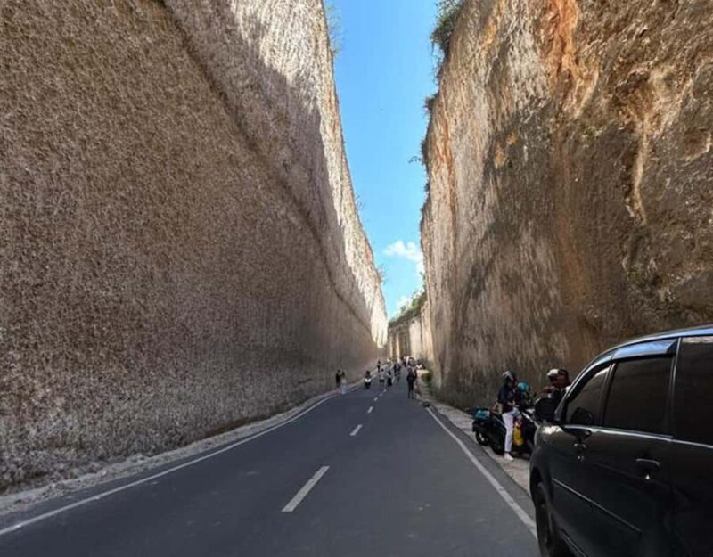 ULUWATU : gwk,tanah barak cliff,suluban beach - Good To Know