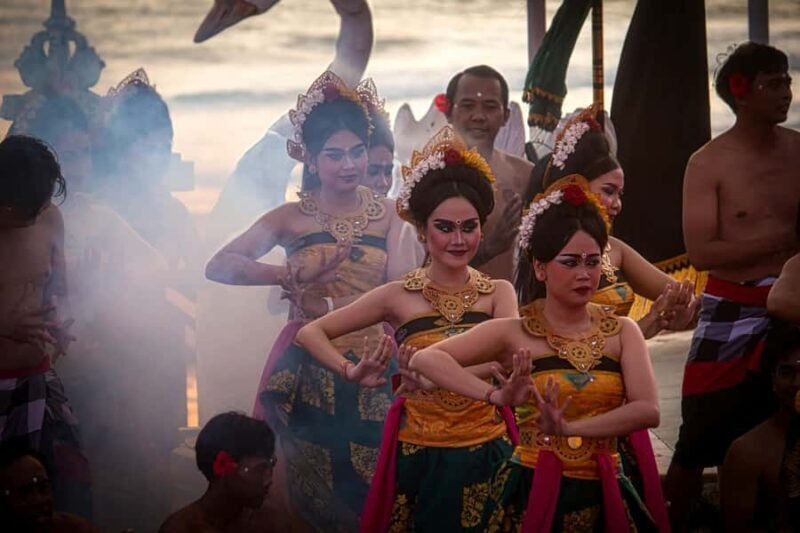 Uluwatu Premium Journey: Spa, Yoga, Temple, Fire Dance & BBQ - FAQ