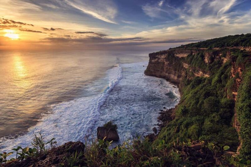 Uluwatu Sunset Temple - Kecak Dance Show & Seafood Dinner - Good To Know