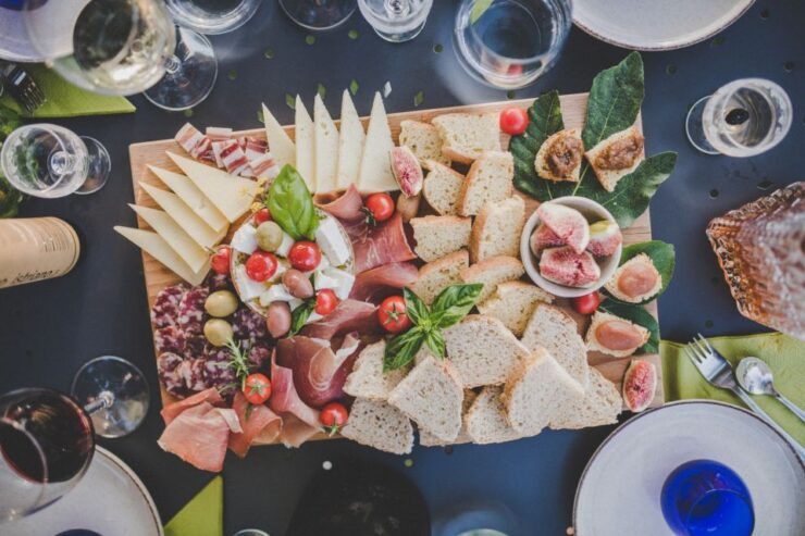 Umag: Olive Oil, Wine, and Local Food at a Family Farm - Culinary Delights and Wine Pairing