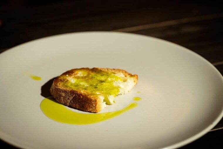 Umbria: E-Bike Rental and Fresh EV Olive Oil Tasting - Olive Oil Production Insights