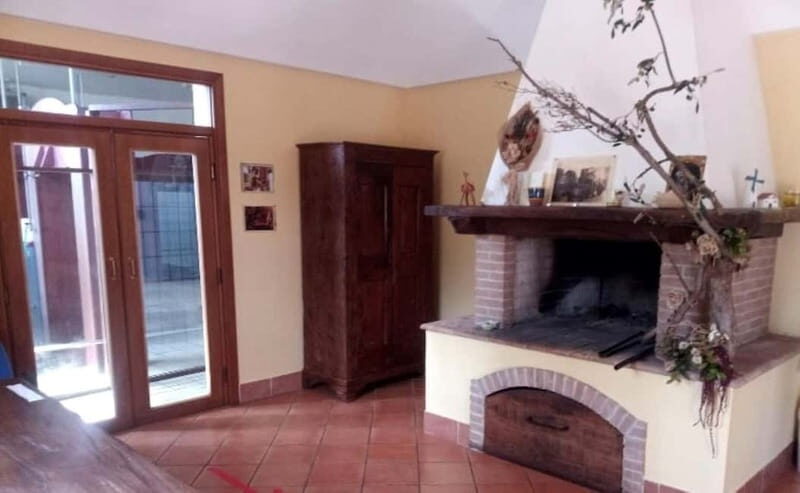 Umbria: guided tour to traditional oil mill + tasting - An Authentic Taste of Italy’s Olive Heritage