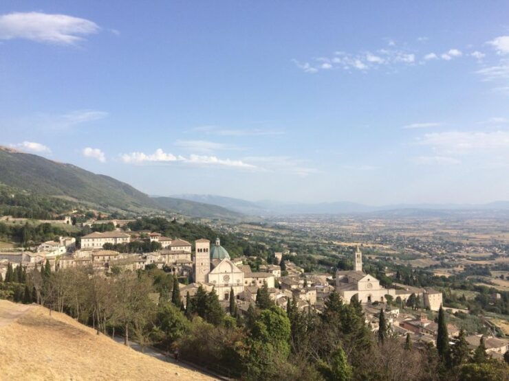 Umbria: Spello to Assisi Trekking on Mount Subasio + Lunch - Good To Know