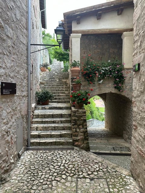 Umbrian Medieval Villages & Aromatic Oil Self-guided Tour - Itinerary Overview