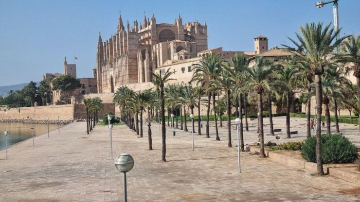 Uncover Secrets of Palma: In-App Audio Tour - Tour Details