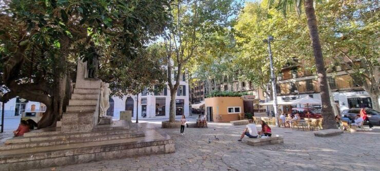 Uncover Secrets of Palma: In-App Audio Tour - Activity Description