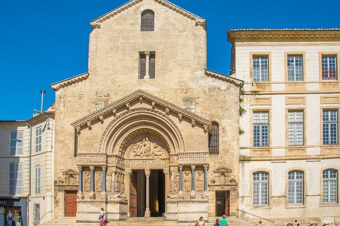 Uncover the Beauty of Provence's Historic Treasures - Unveiling Gothic Cathedrals