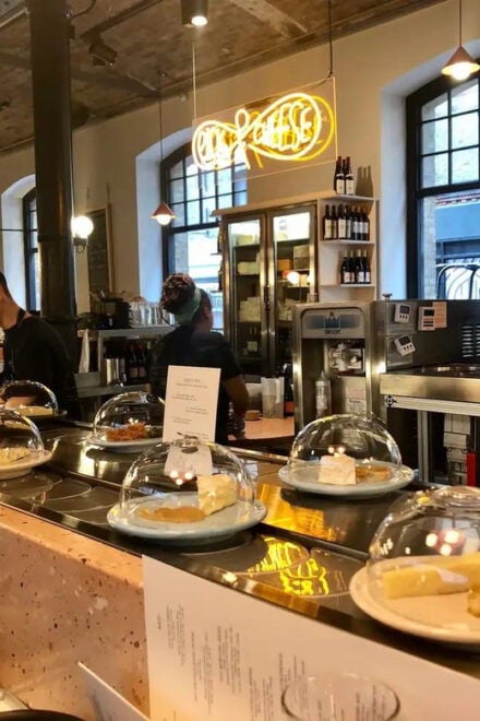 Underground Food Tour: London Soho to Covent Gardens - Meeting Point and Important Information
