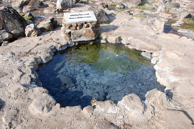 Undiscovered Chae Son & Wat Phar Phu Daeng - Breathtaking Views From Wat Phar Phu Daeng
