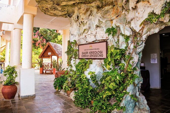 UNESCO Archaeological Heritage Of The Lenggong Valley from Ipoh - The Journey Into Malaysias Ancient Past