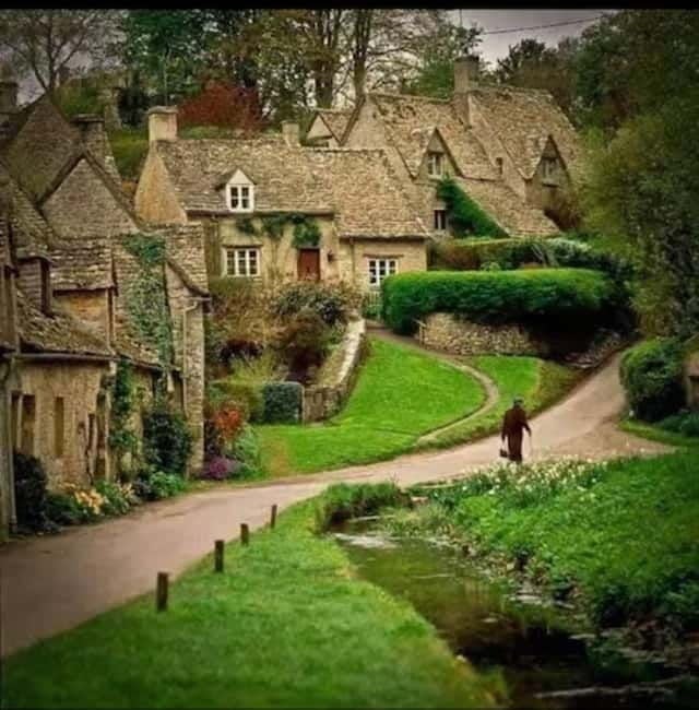 "Unforgettable Cotswolds Villages & Windsor Day Tour - FAQ