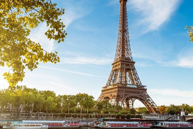 Unforgettable Paris Adventure With River Cruise Lunch - Must-See Landmarks in Paris