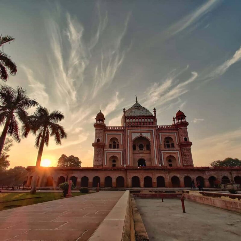 Unforgettable tour of Taj Mahal with car and guide - An In-Depth Look at the Tour Experience