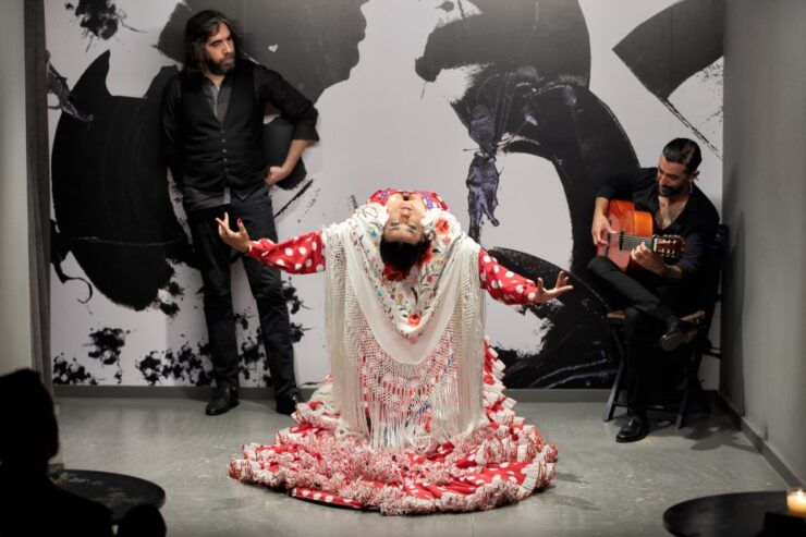 Unique Flamenco Show in Seville at the Foot of the Giralda - Experience Highlights