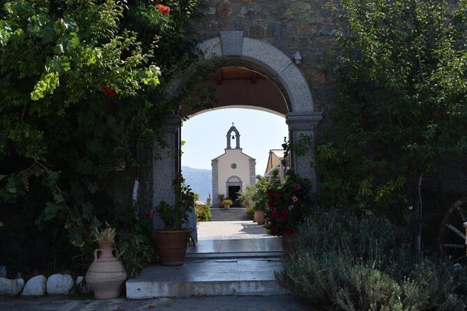 Unique Minoan Crete: Knossos Palace, Winery Visit, Zeus Cave - Highlights of the Unique Minoan Culture