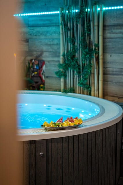 Unique Private Spa With Jacuzzi and Sauna in Prague - Location and Accessibility