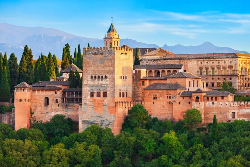 Unique Sites of Granada – Walking Tour for Couples - Itinerary Highlights