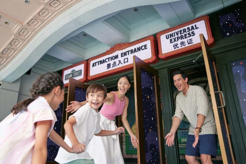 Universal Studios Singapore Tickets + Round-trip Transfers - What Makes This Tour Stand Out?