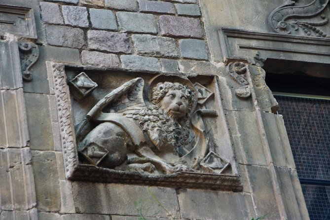 Unusual and Secret Barcelona Route - Discovering Barcelonas Best-Kept Secrets