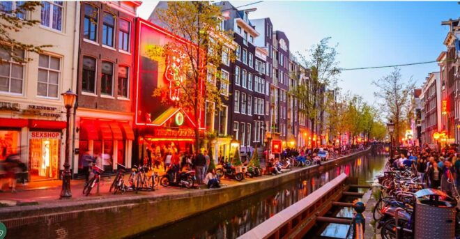 Unveiling the Secrets: The Evolution of Redlight District. - Exploring the Canal Network