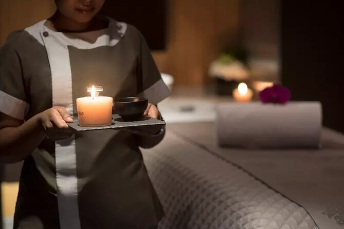 Unwind and Dine at Burj Khalifas Burj Club - Exclusive Membership Benefits