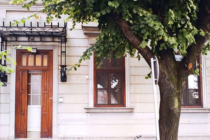 Urban & Alternative Belgrade Tour - Lively Market Experience