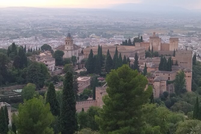 Urban Hiking, Dehesa Del Generalife. Around the Alhambra. Granada - Common Questions