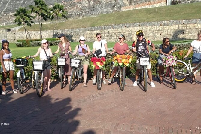 Urban Tour on Mountain Bikes Tasting Flavors - Activity Description