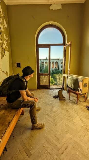 Urbex tour - Abandoned sanatoriums and Aircraft - The Architectural and Historical Highlights