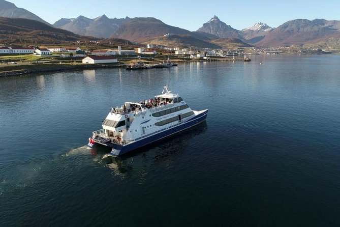 USHUAIA: Beagle Channel Navigation - Isla De Los Lobos and Descent at Bridges Islands - Directions