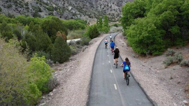 Utah: Candy Mountain Express Bike Trail Half Day Rental - Equipment and Amenities