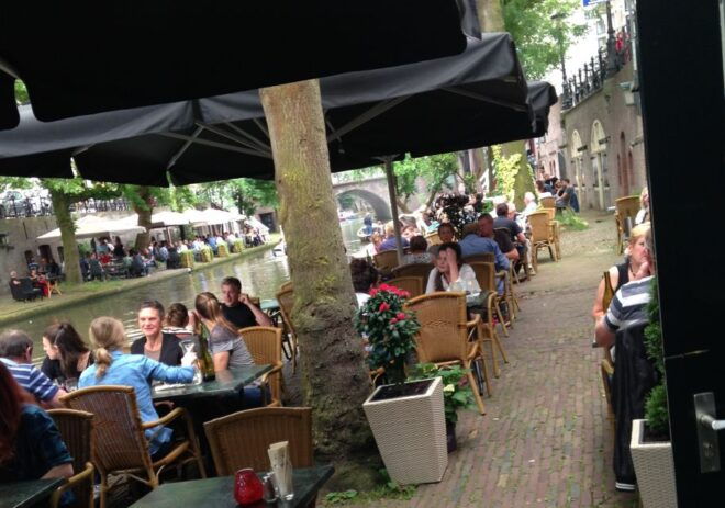 Utrecht: City Boat Tour & Balkan Restaurant Lunch OR Dinner - Common Questions