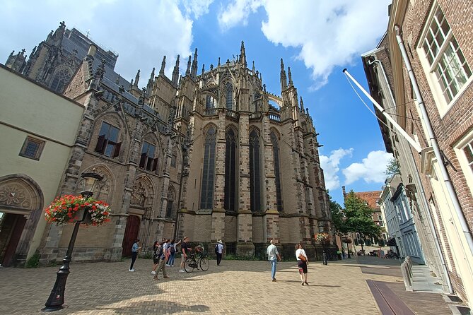 Utrecht Guided Highlights Walking Tour - Directions