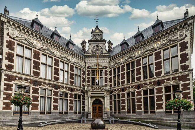 Utrecht Private Walking Tour - Insiders View
