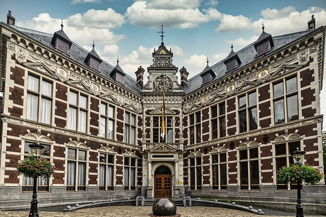 Utrecht Private Walking Tour With A Professional Guide - Additional Information
