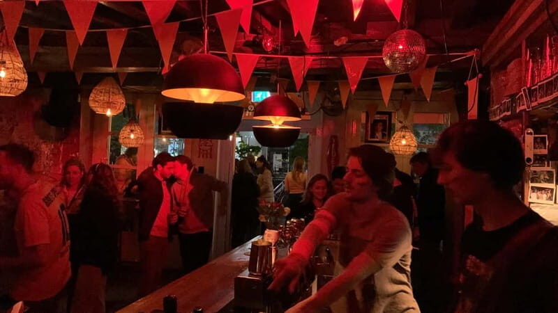 Utrecht: Ultimate Leos Pub Crawl with Local Host & Shots - An In-Depth Look at the Utrecht Pub Crawl Experience