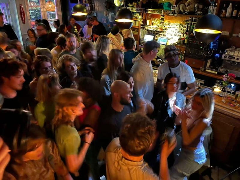 Utrecht: Ultimate Leos Pub Crawl with Local Host & Shots - The Sum Up