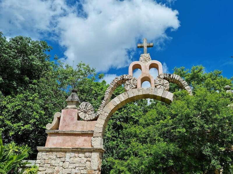 Uxmal: Mayan Archeological Tour, Hacienda visit & Cave Swim - Lunch and Free Time at the Hacienda