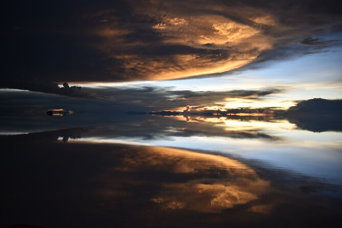 Uyuni Salt Flats 2-Day Private Tour With Tunupa Volcano - Itinerary Overview