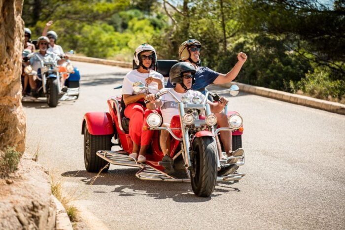 V8 Trike Tour With Driver/Guide for a Maximum of 4 Guests - Experiencing the Thrill of the V8 Trike
