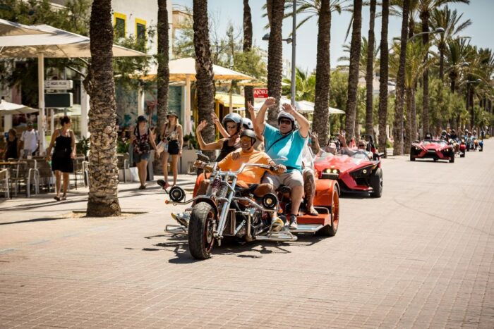 V8 Trike Tour With Driver/Guide for a Maximum of 4 Guests - Discovering Charming Villages and UNESCO Sites