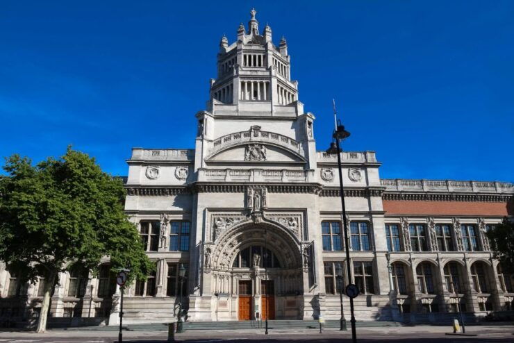 V&A Victoria and Albert Museum, South London Walking Tour - Explore South Kensingtons Cultural Gems