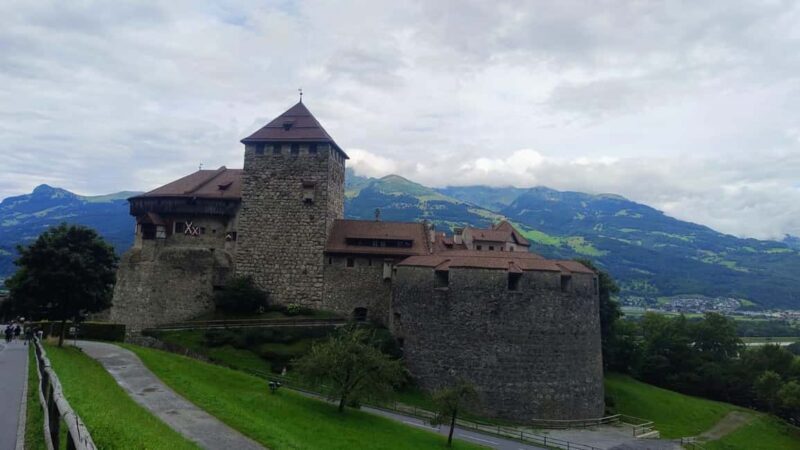 Vaduz on foot: guided visit of the alpine capital of Liechtenstein - Introduction: A Guided Peek into Vaduz