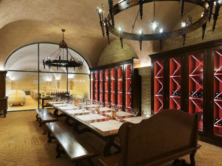 Val D'Orcia: Boutique Winery Tour and Wine Tasting - Experience Highlights