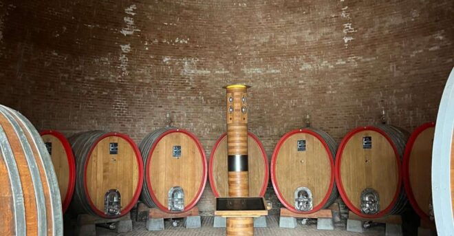 Val Dorcia: Private Brunello Wine Tastings and Little Town - Description