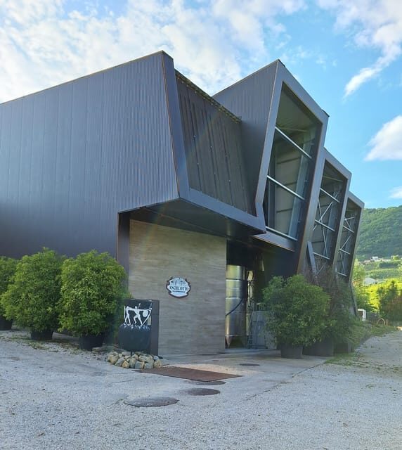 VALDOBBIADENE: Prosecco Superiore tasting in the cellar - Introduction